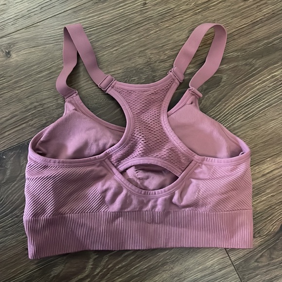 purple sports bra - Picture 2 of 3